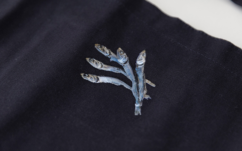 【かがわ物産館栗林庵】栗林庵オリジナル サコッシュ