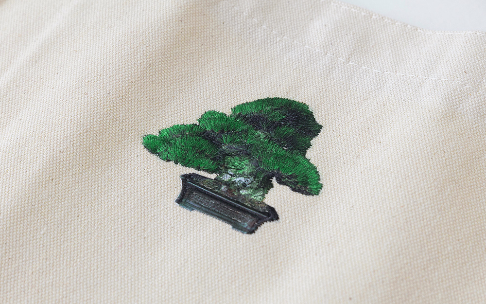 【かがわ物産館栗林庵】栗林庵オリジナル サコッシュ