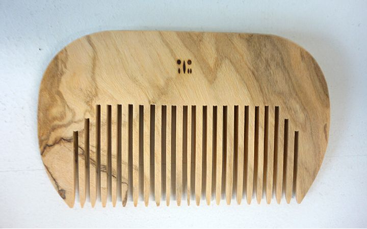 【小豆島ヘルシーランド(株)】美容オリーヴオイルとコーム(オリーヴの木)セット